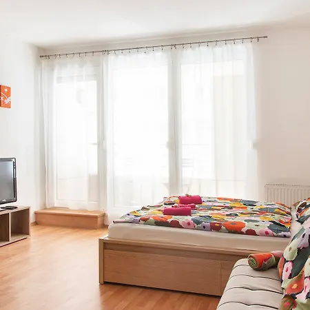 Corvin Gem2 With Parking * Budapeszt