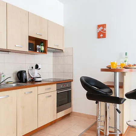 Corvin Gem2 With Parking Apartament *