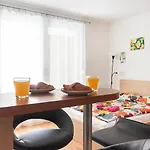 Corvin Gem2 With Parking Apartment